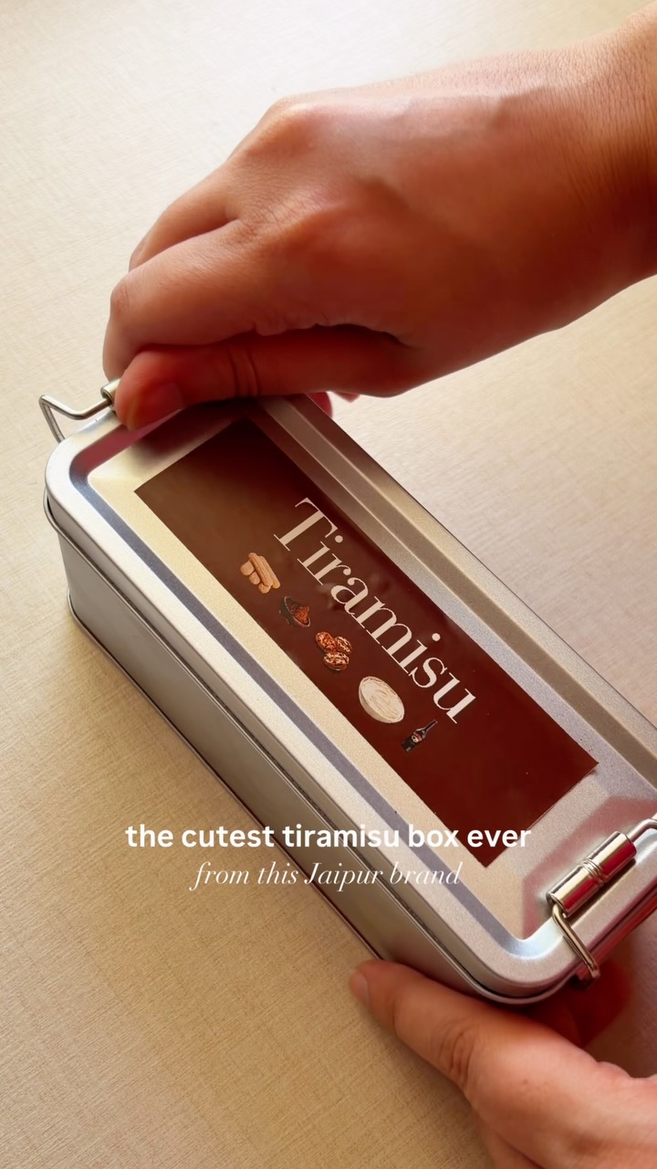 The cutest tiramisu box